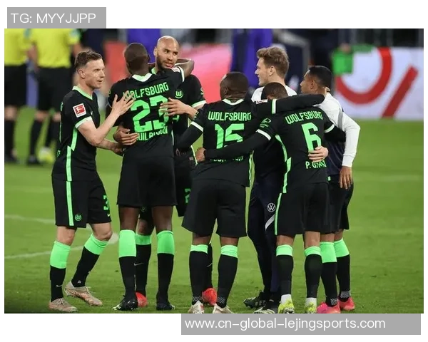 那不勒斯与沃尔夫斯堡激战正酣比分揭晓精彩瞬间回顾